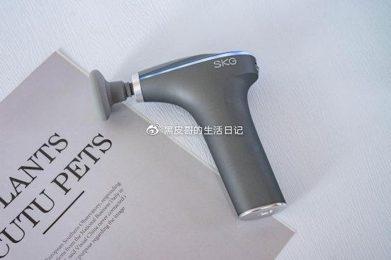 skg筋膜枪评测:好看的实力派,健美girl标配好物!